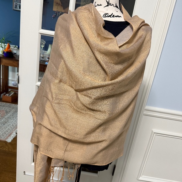 Reversible Pashmina, NWOT, Gold & Blue - Picture 1 of 4